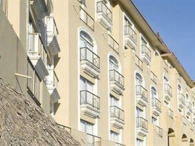 Photo of Buildings in Puerto Marques
