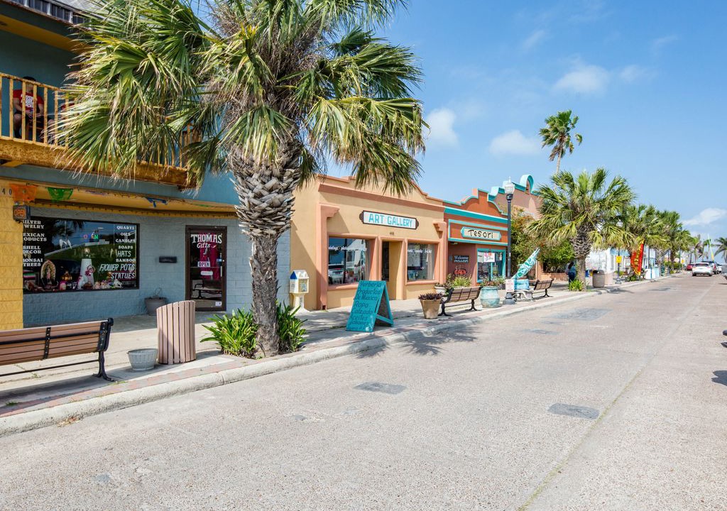 Photo of Buildings in Laguna Vista