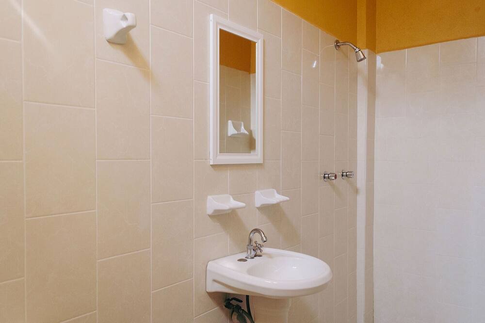 Photo of Bathroom in Pisaflores