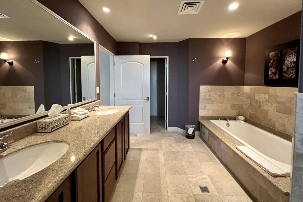 Photo of Bathroom in El Centenario