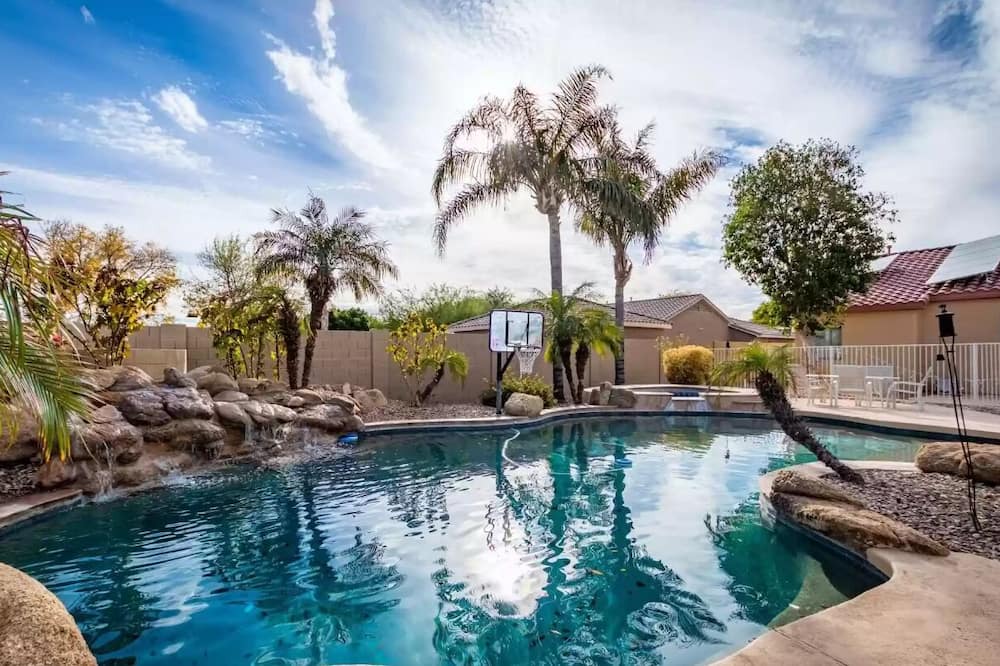 Photo of Outdoor in Calle Lejos Estates