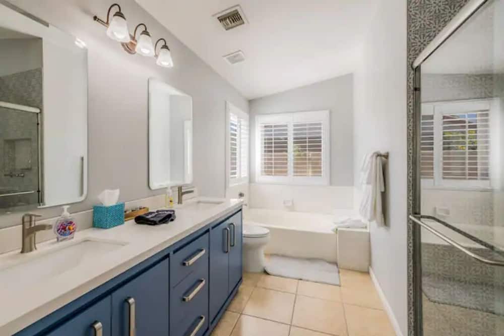 Photo of Bedroom in Mountain Park Ranch