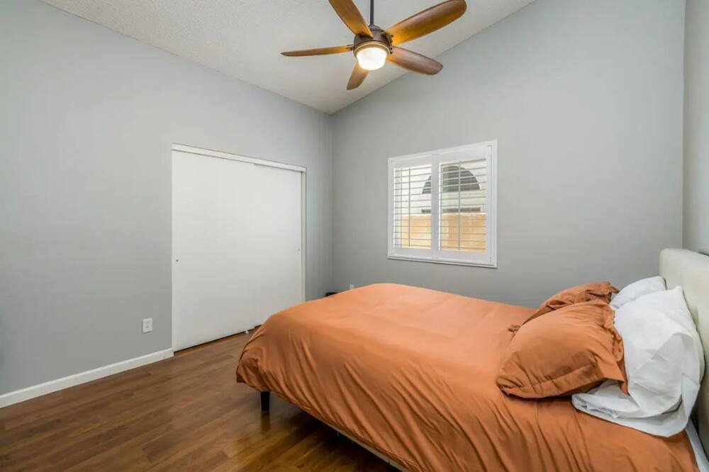 Photo of Bedroom in Mountain Park Ranch
