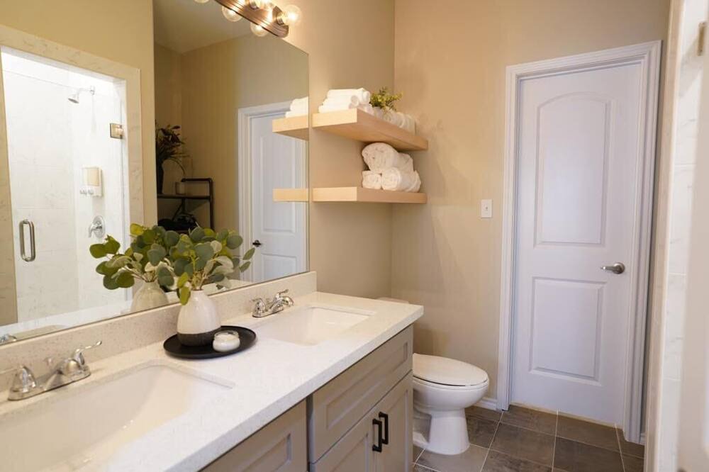 Photo of Bathroom in Mission