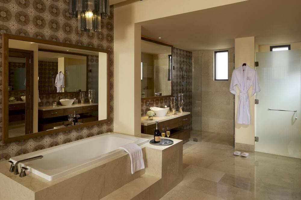 Photo of Bathroom in Los Cangrejos II y III