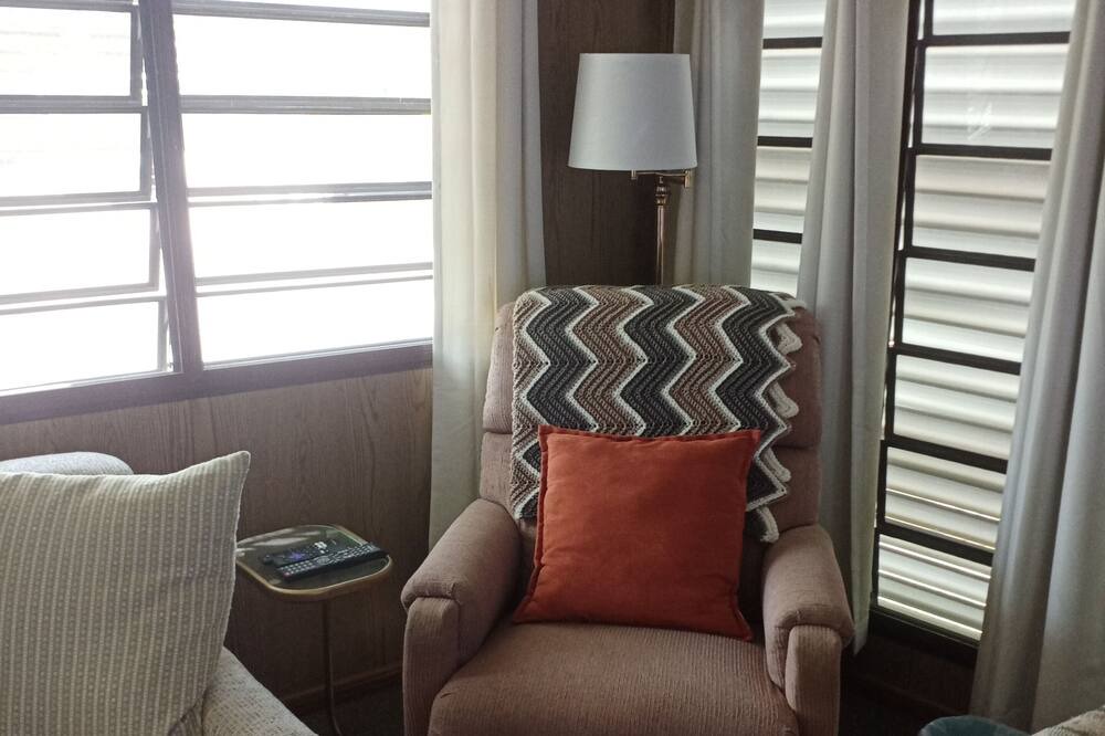 Photo of Livingroom in Edinburg