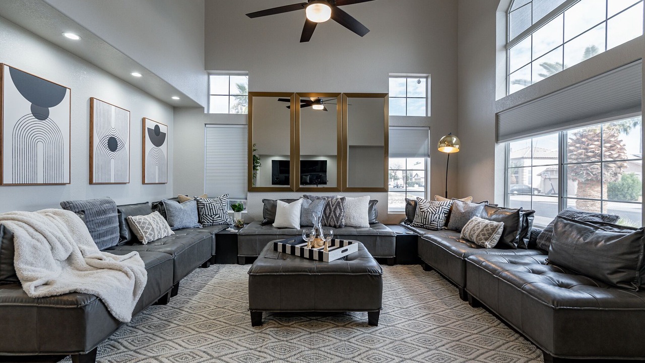 Photo of Livingroom in Mission Monterey