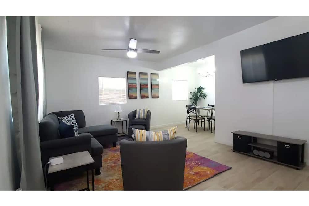 Photo of Livingroom in Yuma