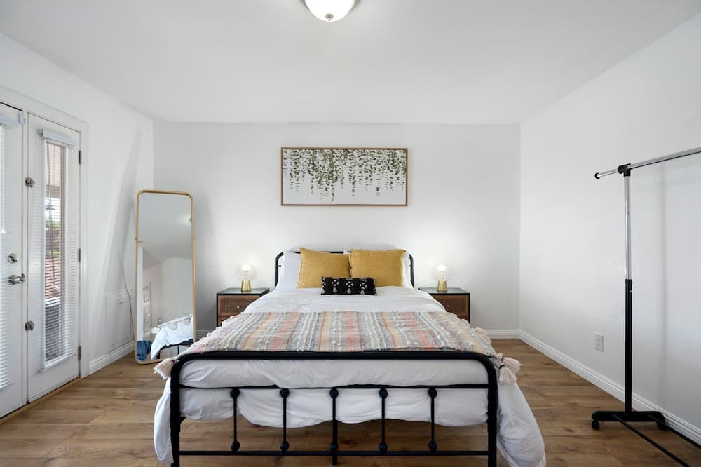 Photo of Bedroom in Glendale