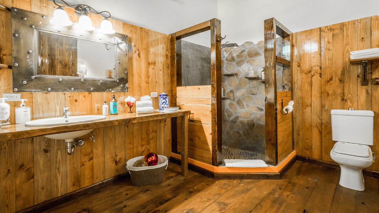 Photo of Bathroom in Esterito