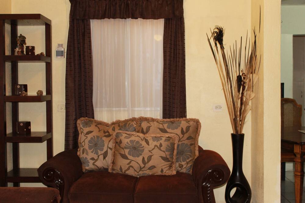 Photo of Livingroom in Ensenada