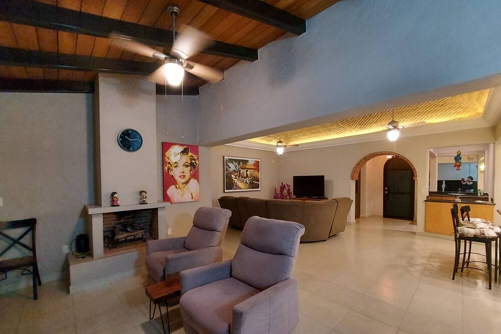 Photo of Livingroom in Ajijic