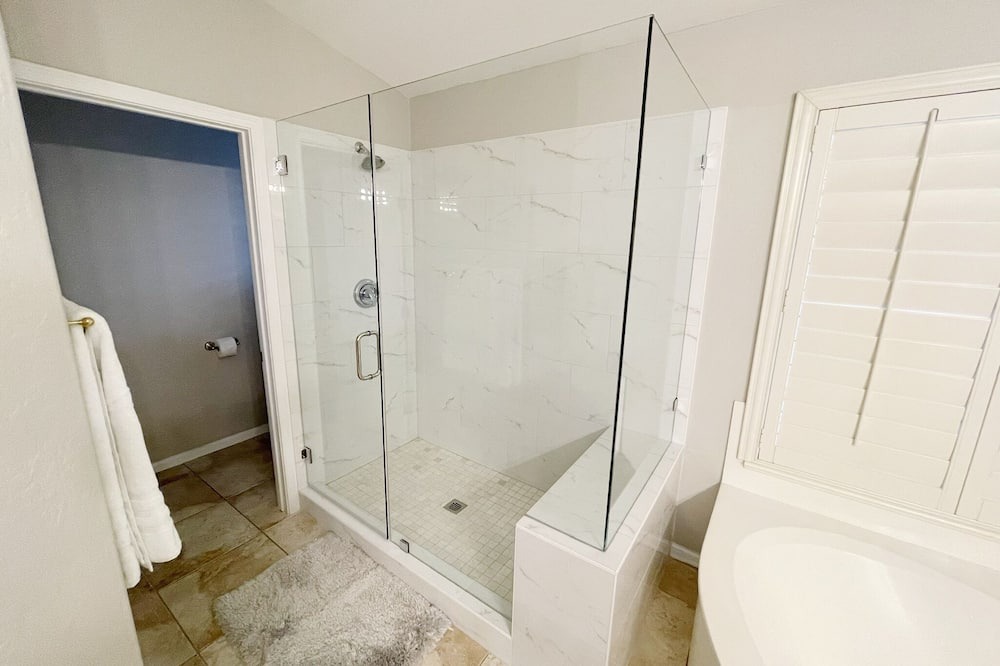Photo of Bathroom in Canyon Trails