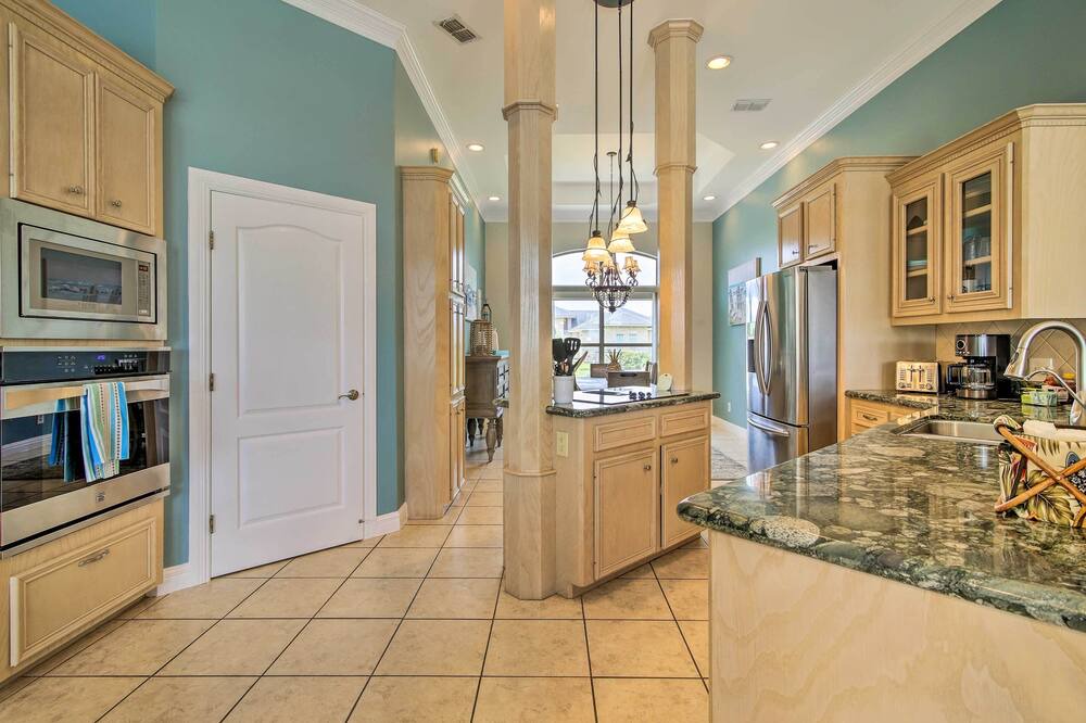 Photo of Kitchen in Laguna Vista