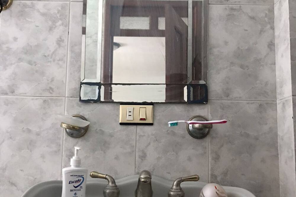 Photo of Bathroom in Tlaquepaque