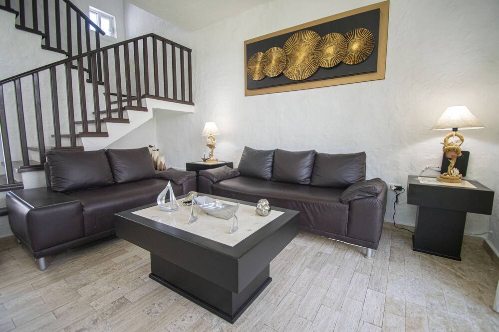 Photo of Livingroom in Cerritos