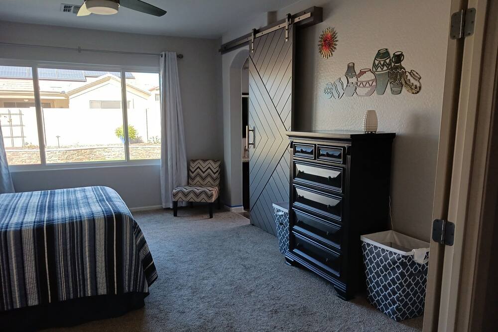 Photo of Bedroom in Avondale