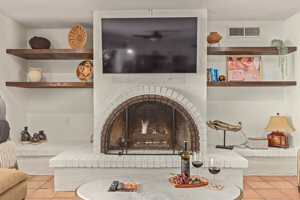 Photo of Livingroom in Devonshire Estates