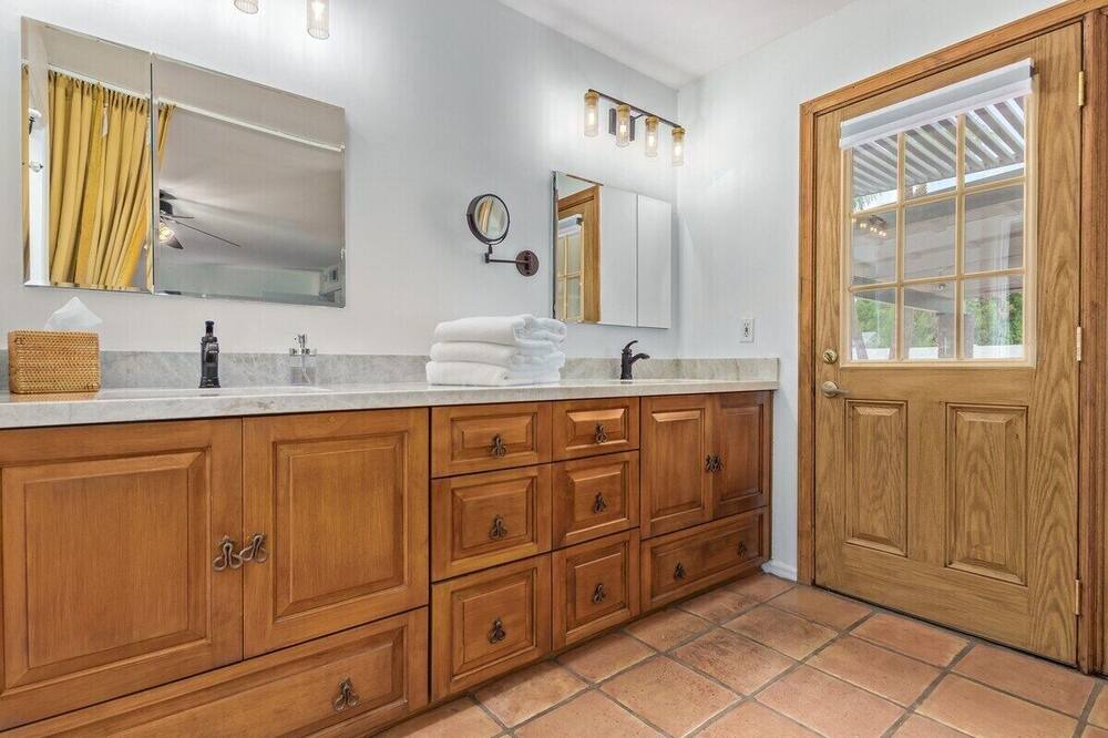 Photo of Bathroom in Devonshire Estates