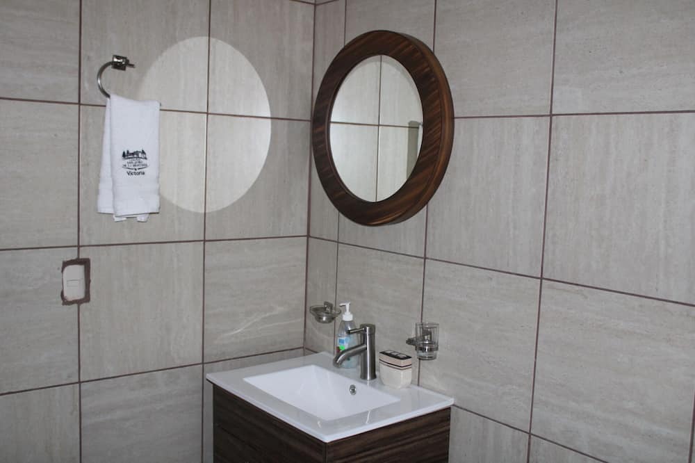Photo of Bathroom in Marcos Castellanos