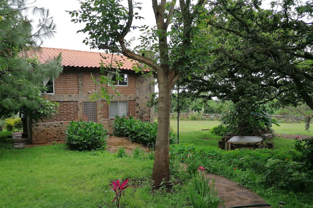 Photo of Outdoor in Marcos Castellanos