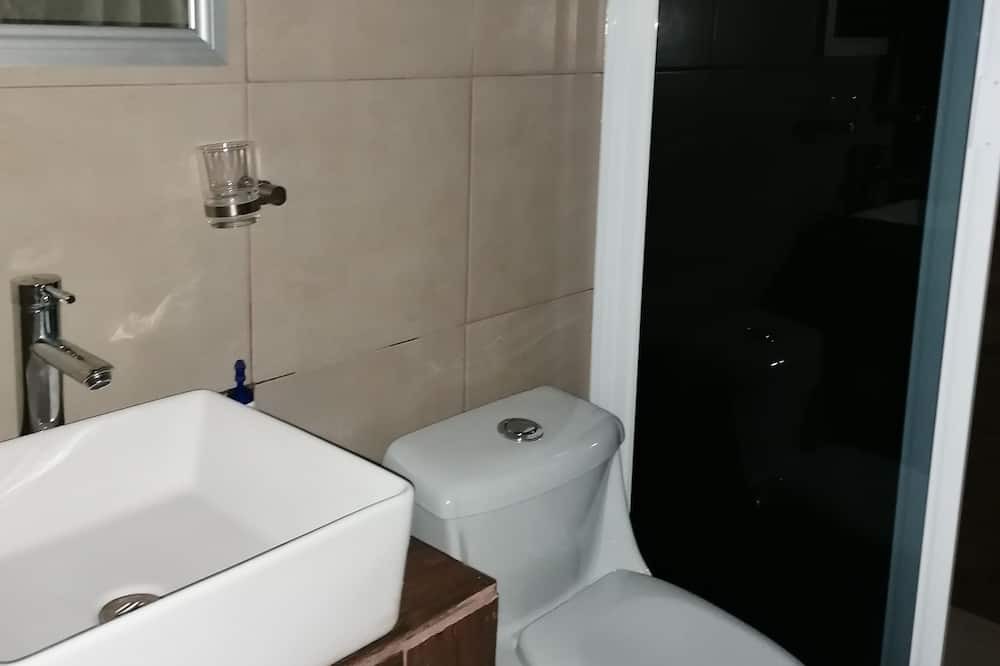 Photo of Bathroom in Marcos Castellanos