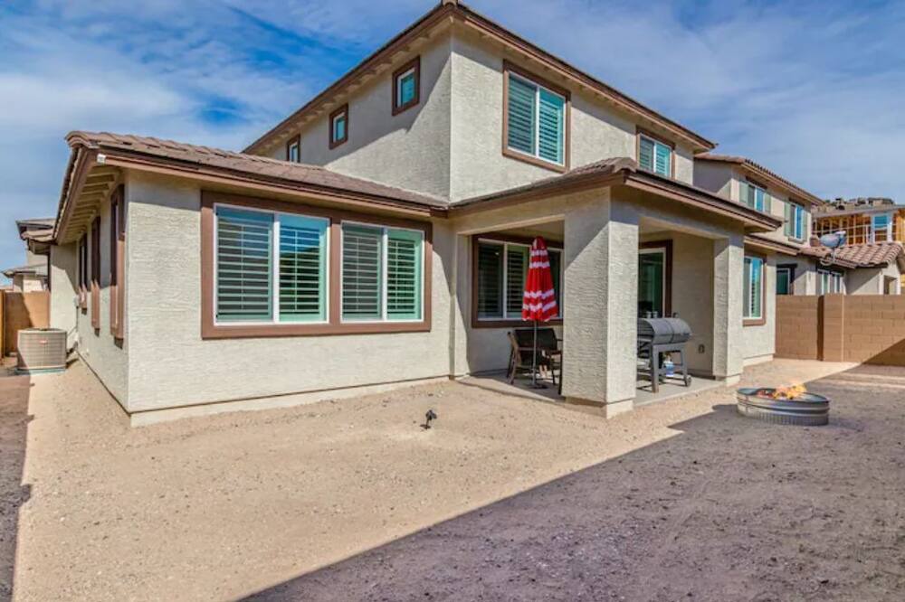 Photo of Outdoor in Montecito in Estrella