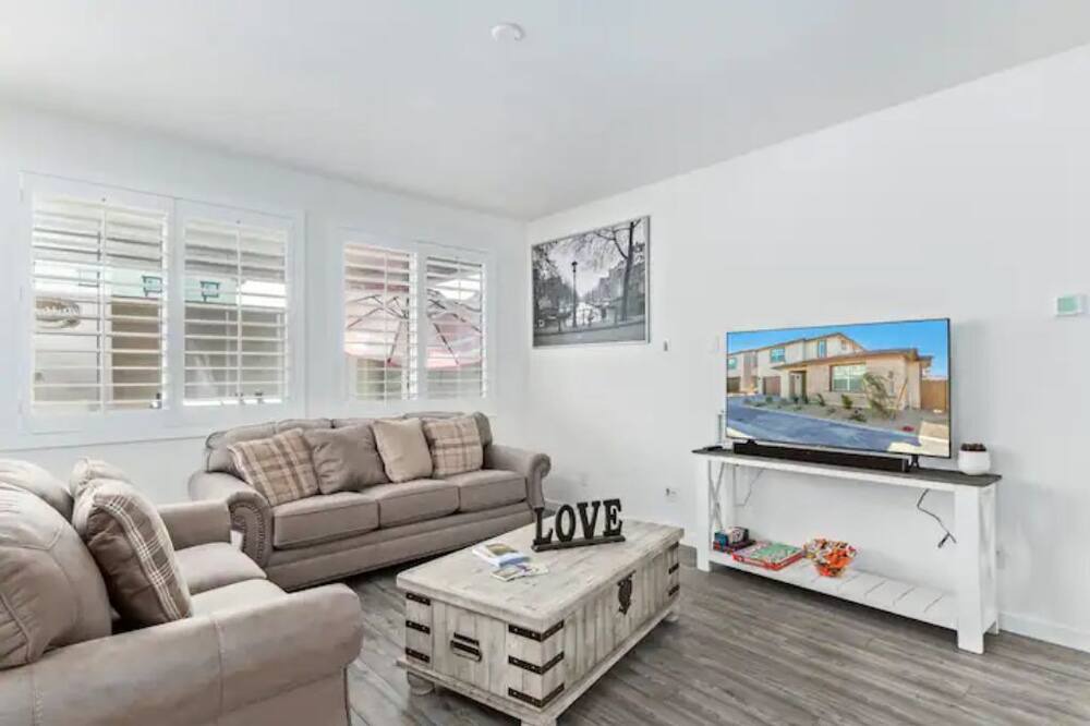Photo of Livingroom in Montecito in Estrella