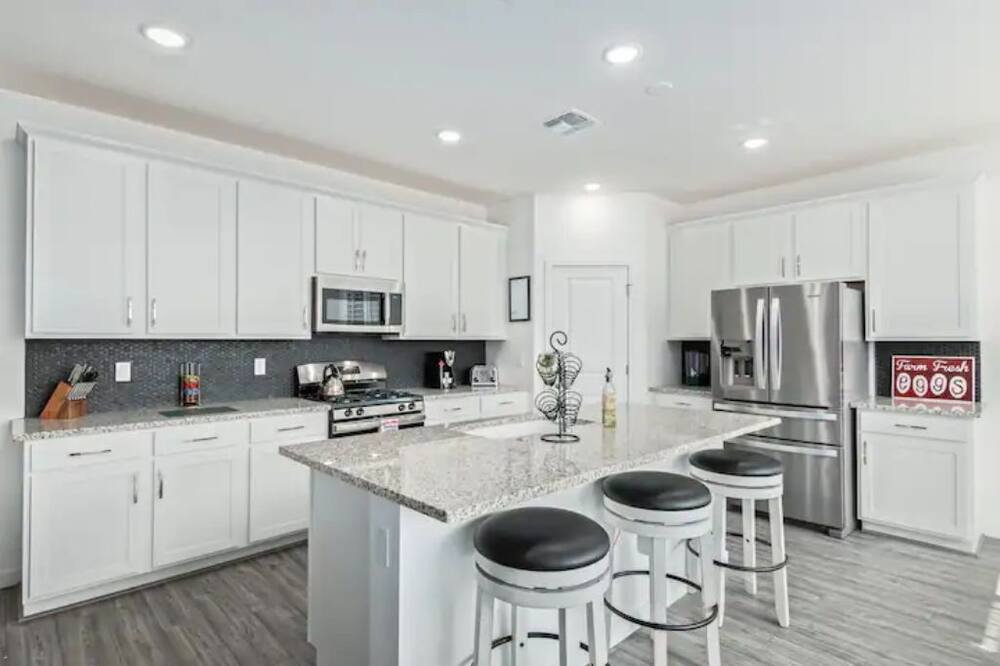 Photo of Kitchen in Montecito in Estrella