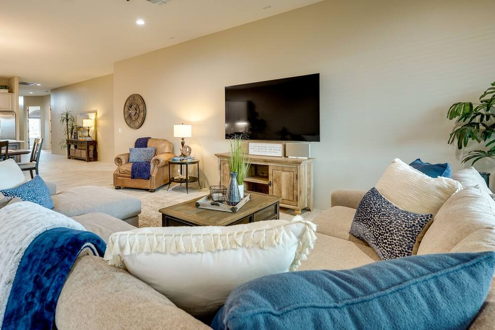 Photo of Bedroom in Desert Hills
