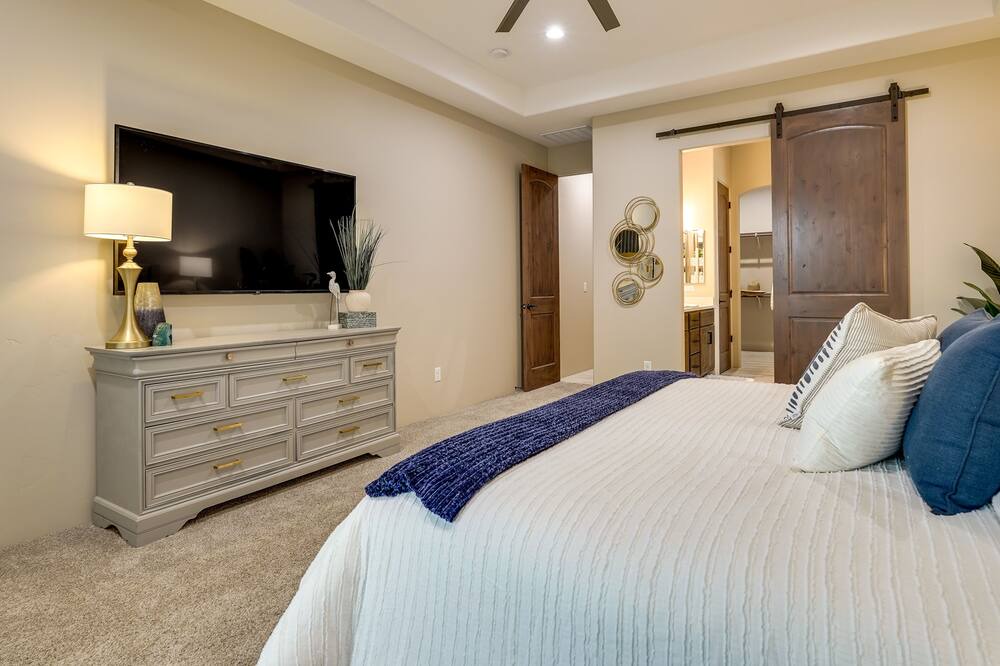 Photo of Bedroom in Desert Hills
