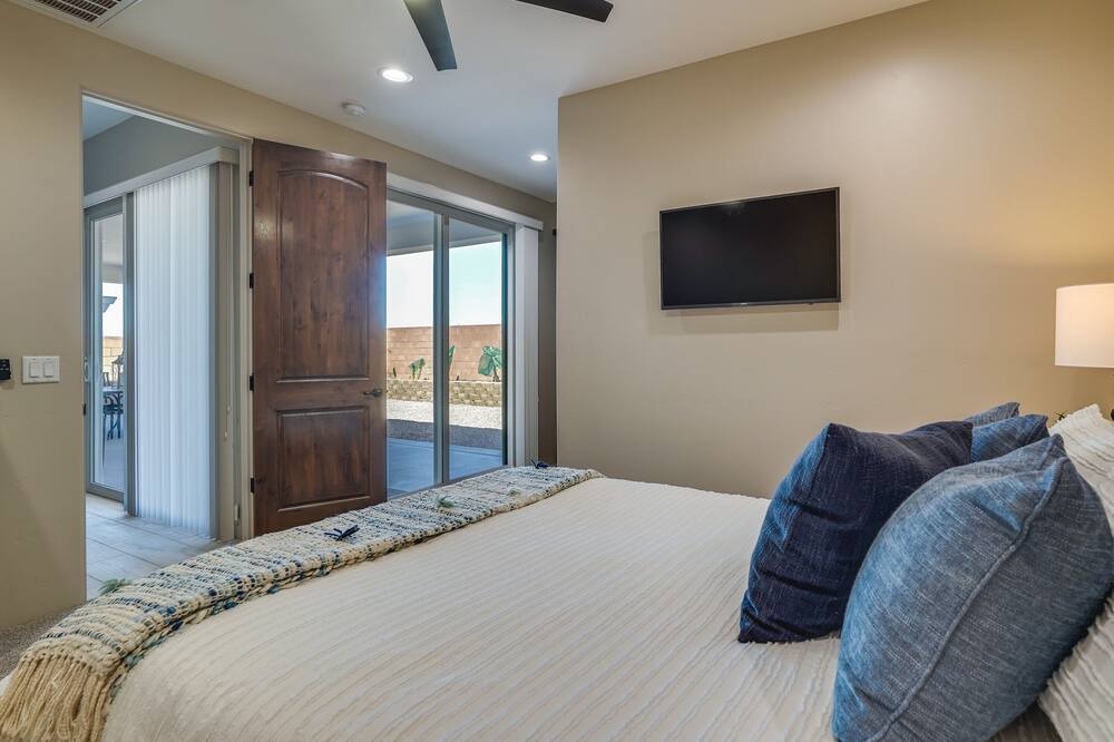 Photo of Bedroom in Desert Hills