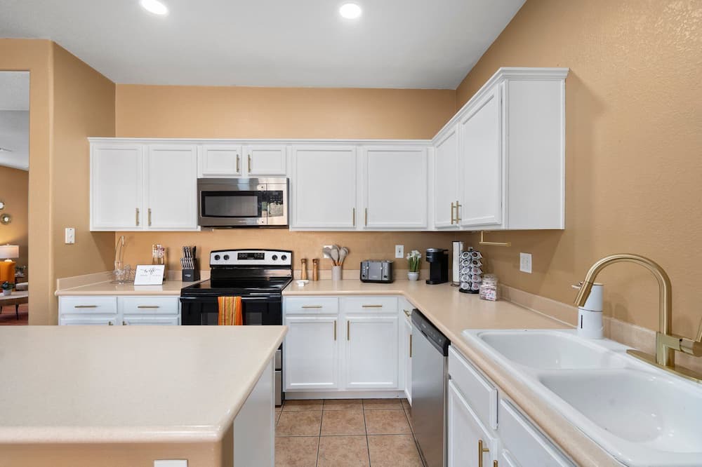 Photo of Kitchen in Surprise Farms