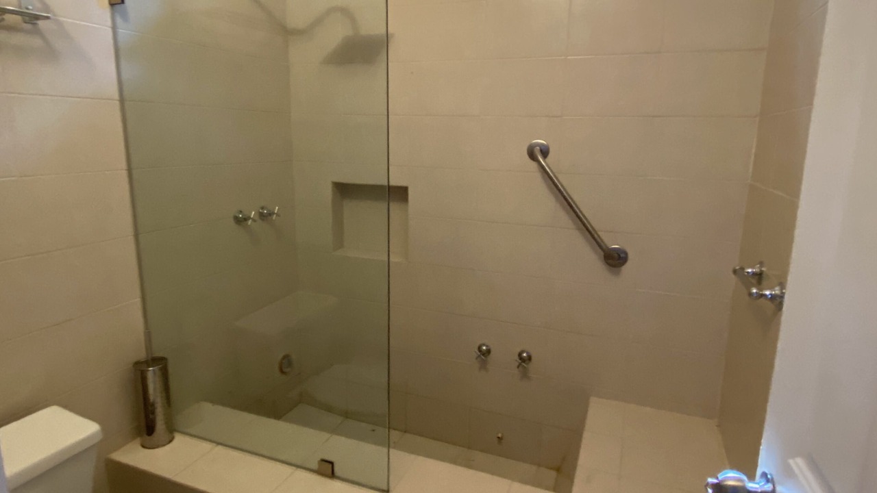 Photo of Bathroom in Leon