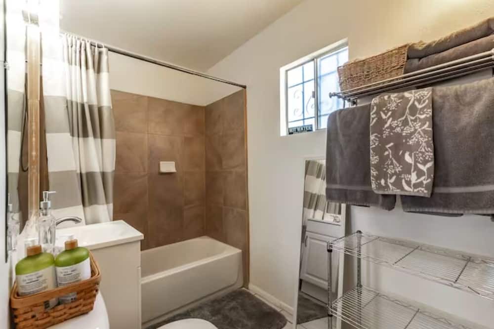 Photo of Bathroom in Encanto