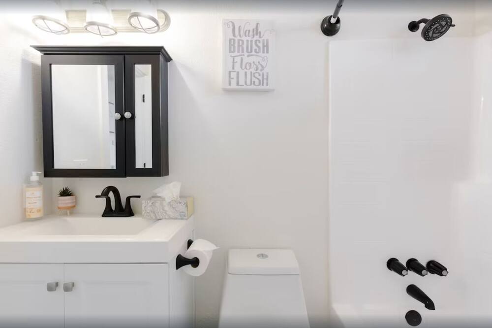 Photo of Bathroom in Entertainment District