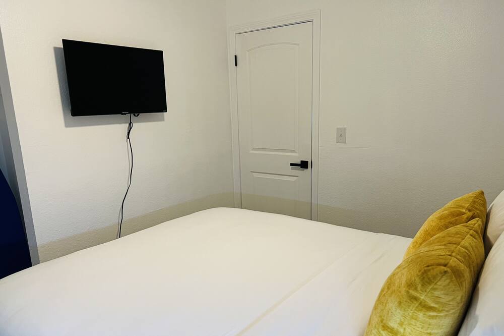 Photo of Bedroom in Eloy
