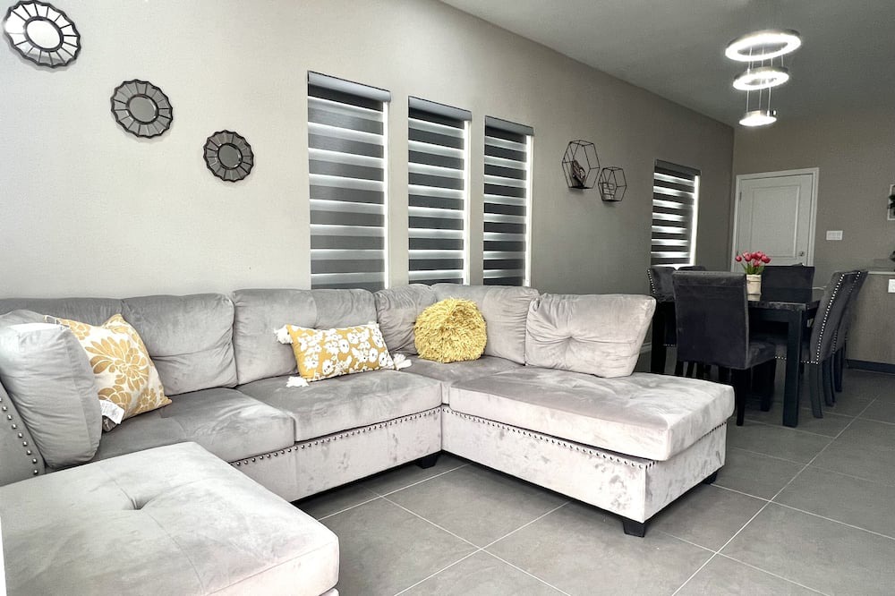 Photo of Livingroom in Mission