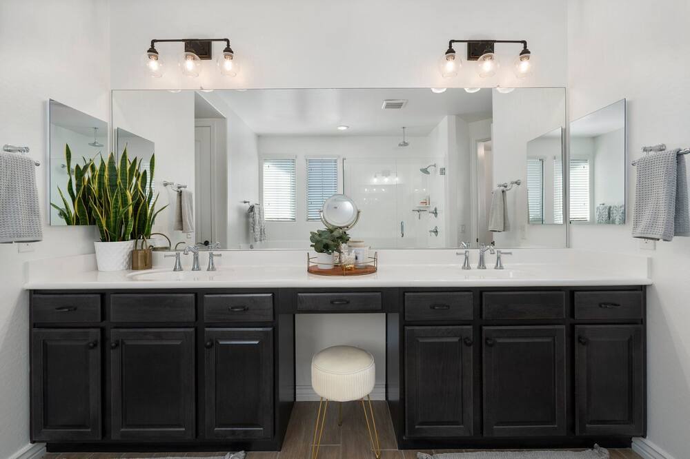 Photo of Bathroom in Rovey Farm Estates