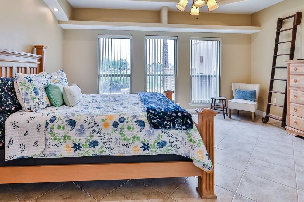 Photo of Bathroom in Laguna Vista