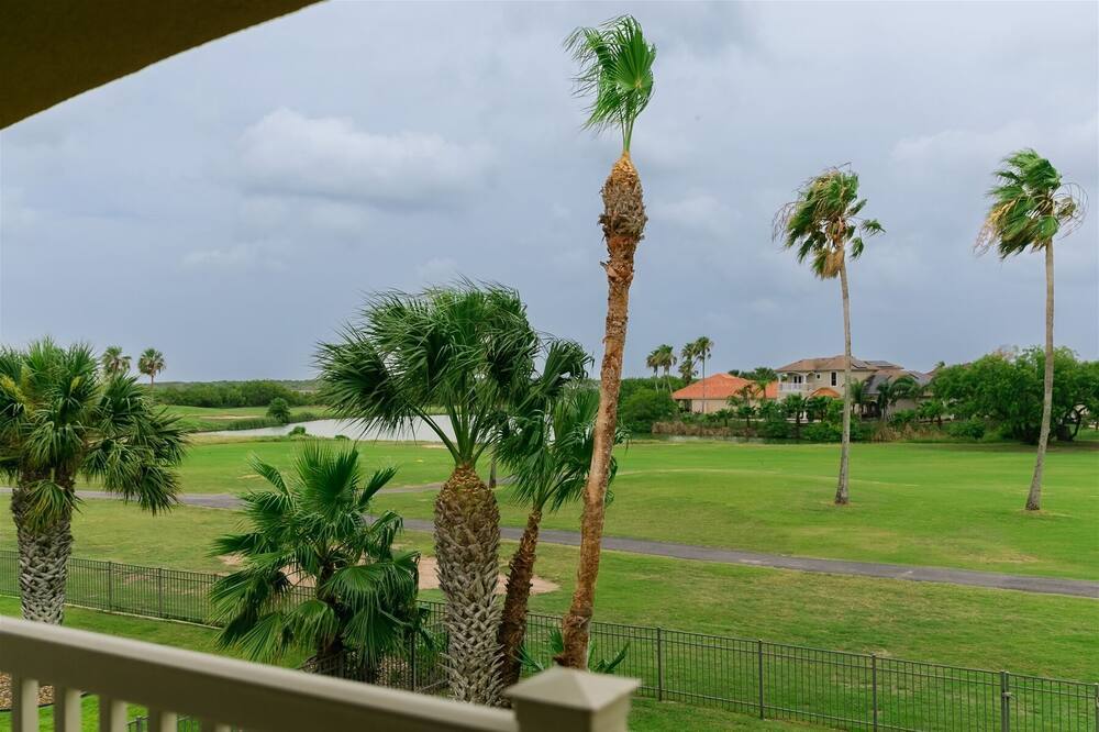 Photo of Patio Balcony in Laguna Vista