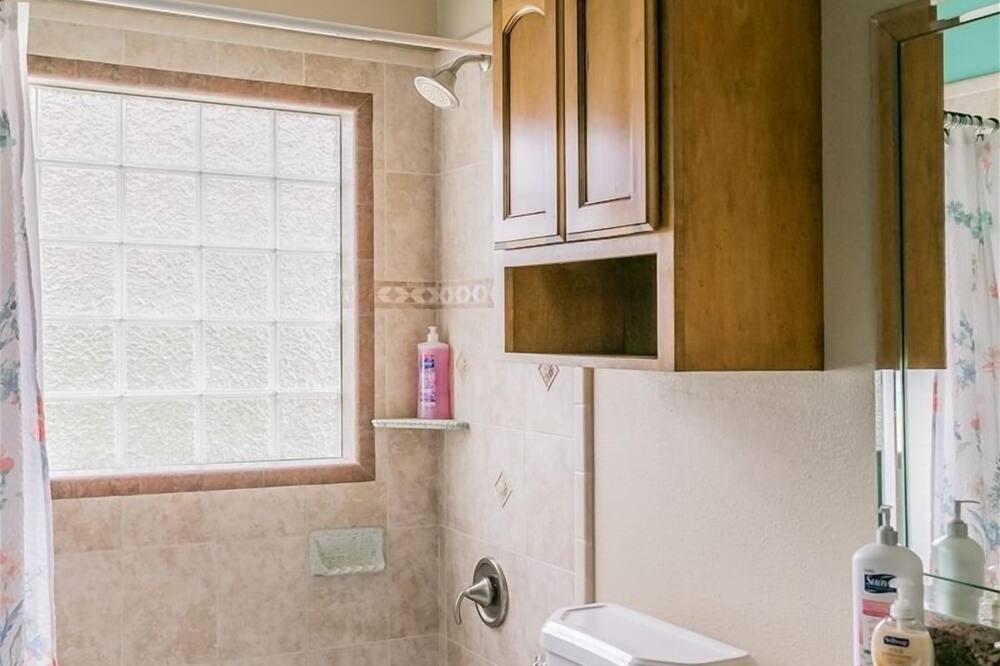 Photo of Bathroom in Laguna Vista