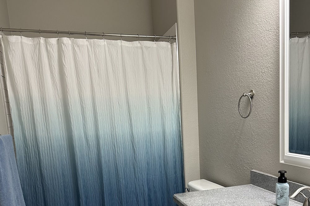 Photo of Bathroom in Coyote Lakes