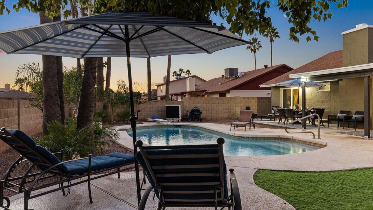 Photo of Others in Paradise Valley Village