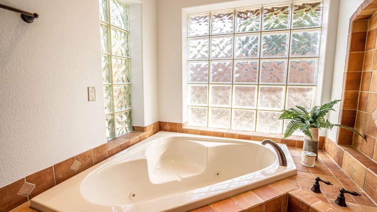 Photo of Bathroom in Arabian Views