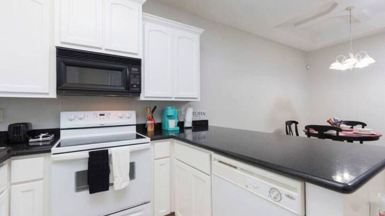 Photo of Kitchen in Edinburg