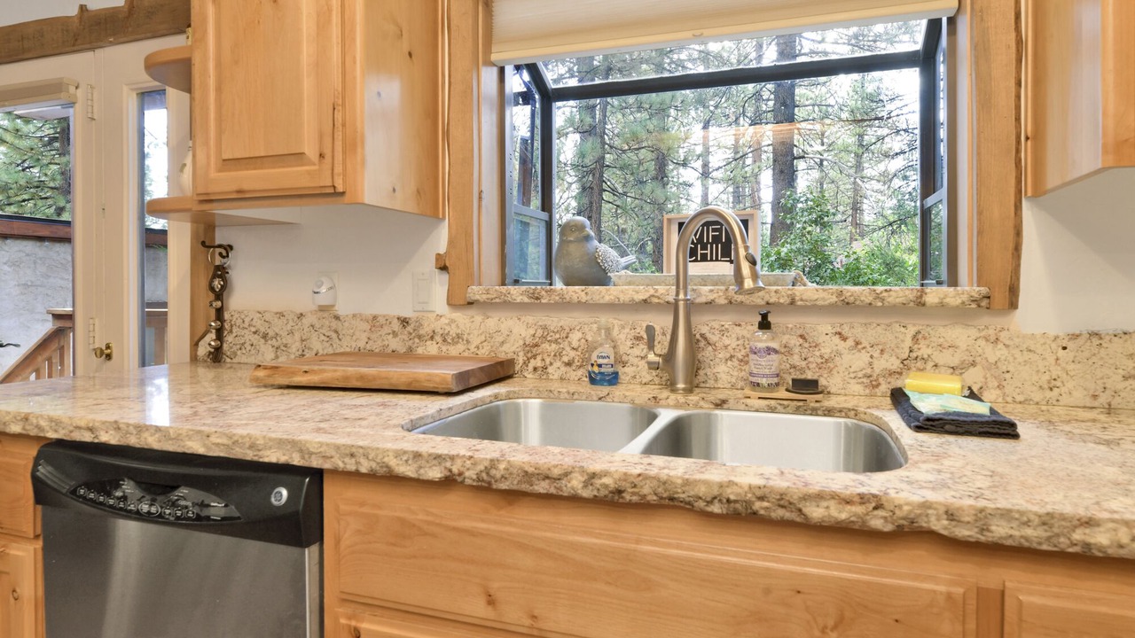 Photo of Kitchen in Fawnskin