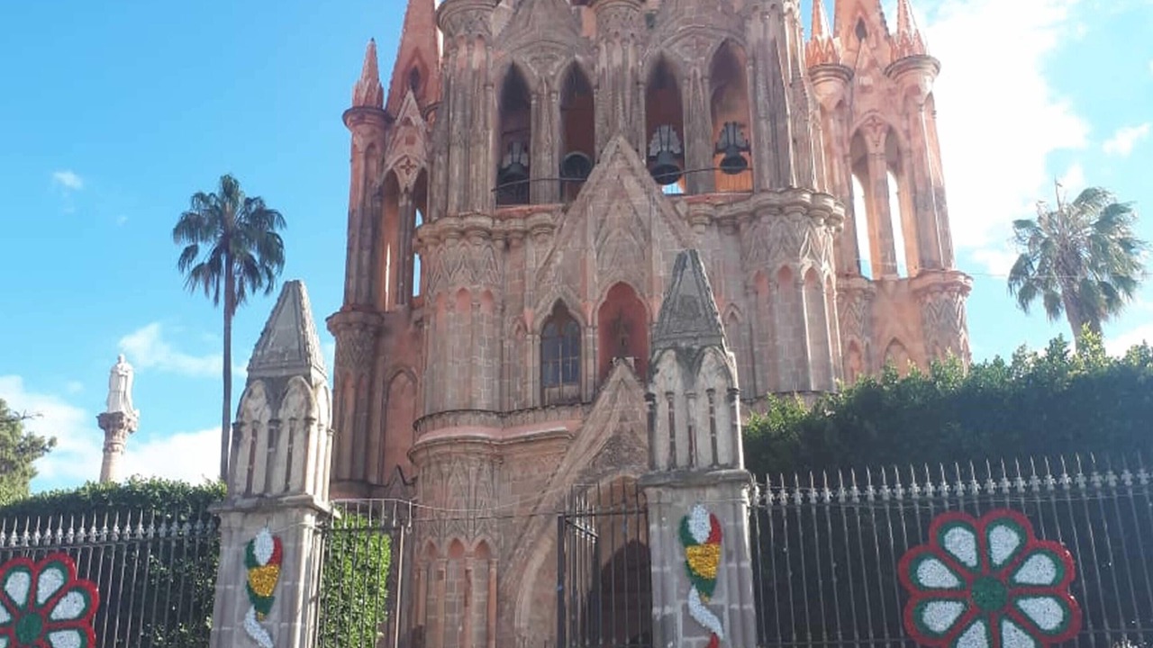 Photo of Others in Allende