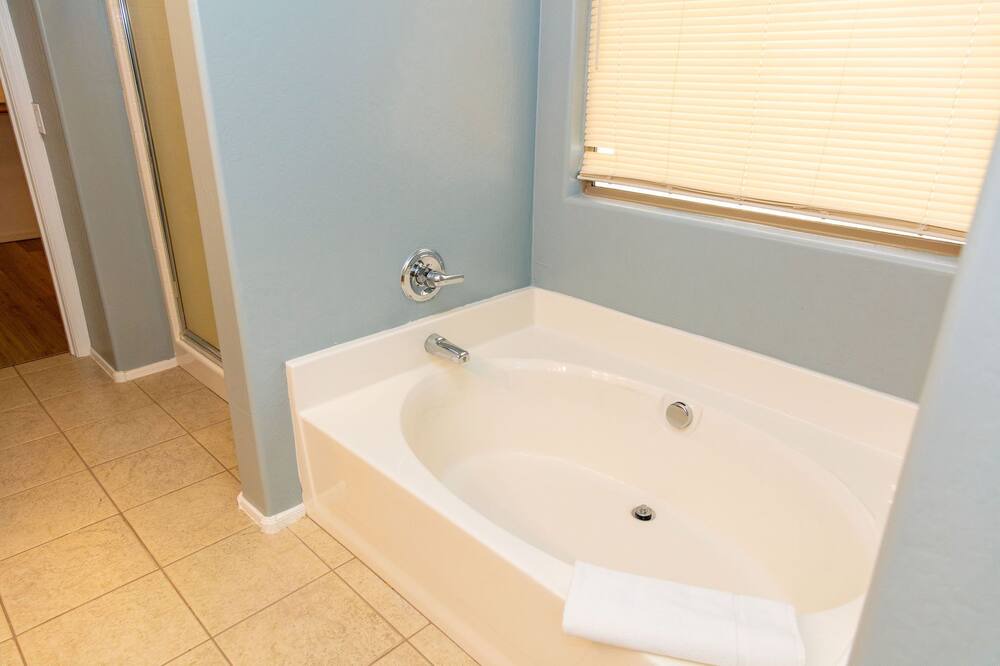 Photo of Bathroom in Tamaron