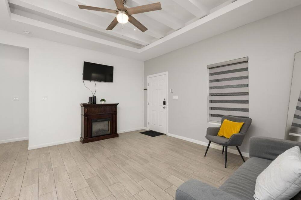 Photo of Livingroom in Pharr